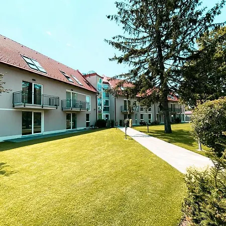 Apartment Fresh Green Wellness Apartman By Bltn